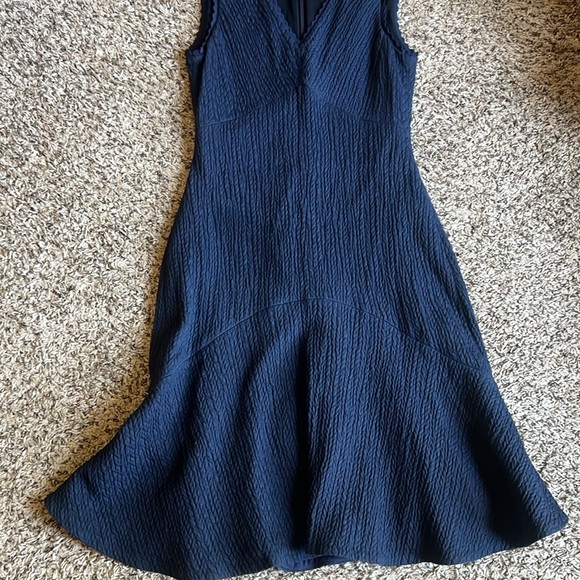 Rebecca Taylor V-Neck Navy Sleeveless Textured Chevron Dress Flare Size 2 NWT - Picture 3 of 15